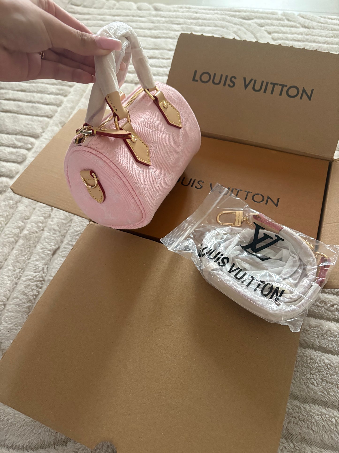 ( in stock ) speedy nano pink denim with long strap & box