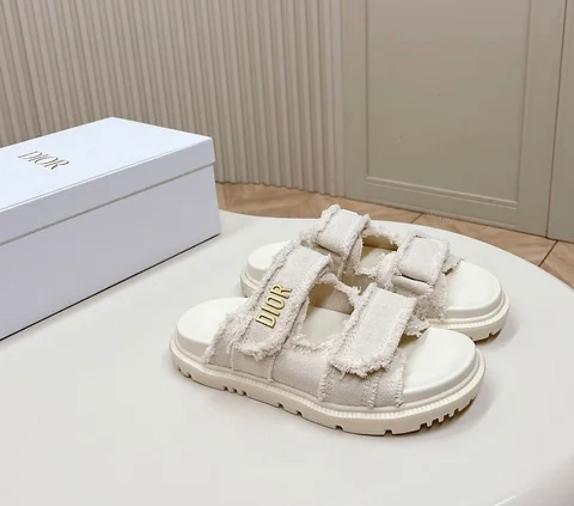 Frayed chunky d sandal cream white