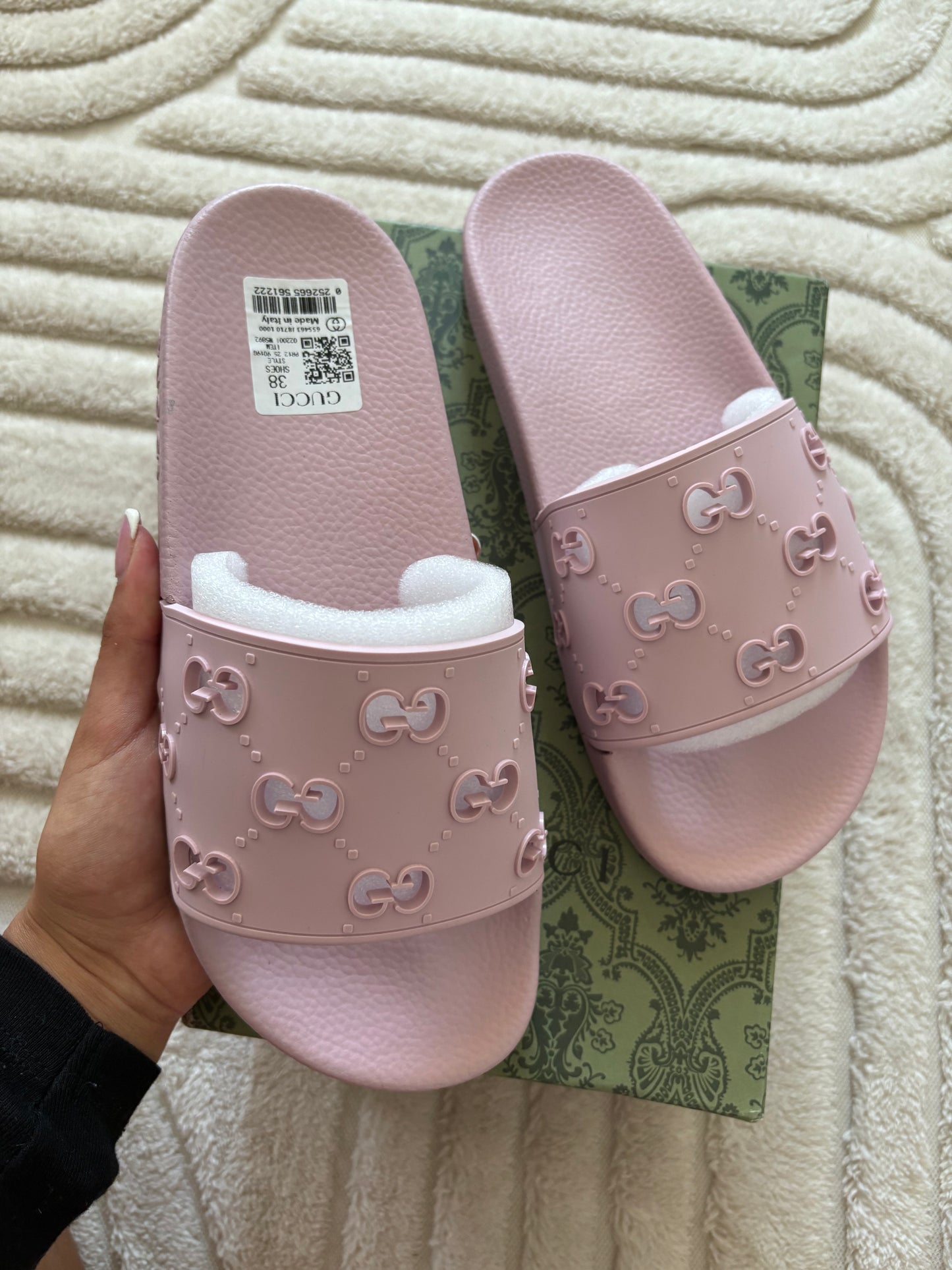 GG pool slide pink