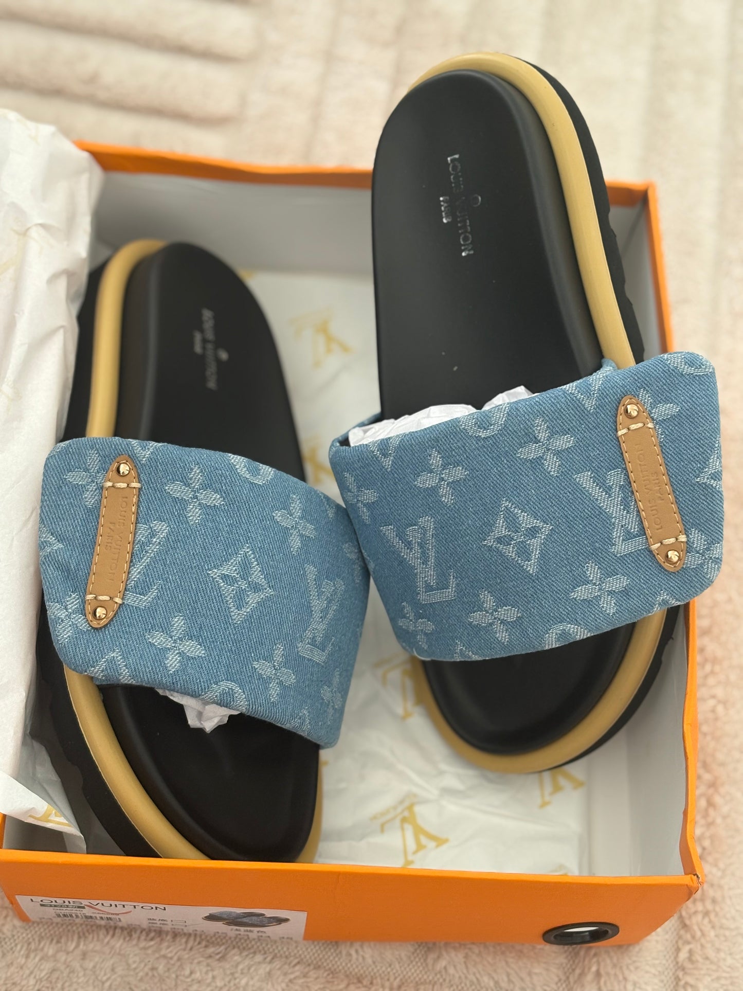 ( in stock size 6 ) Louie denim slide