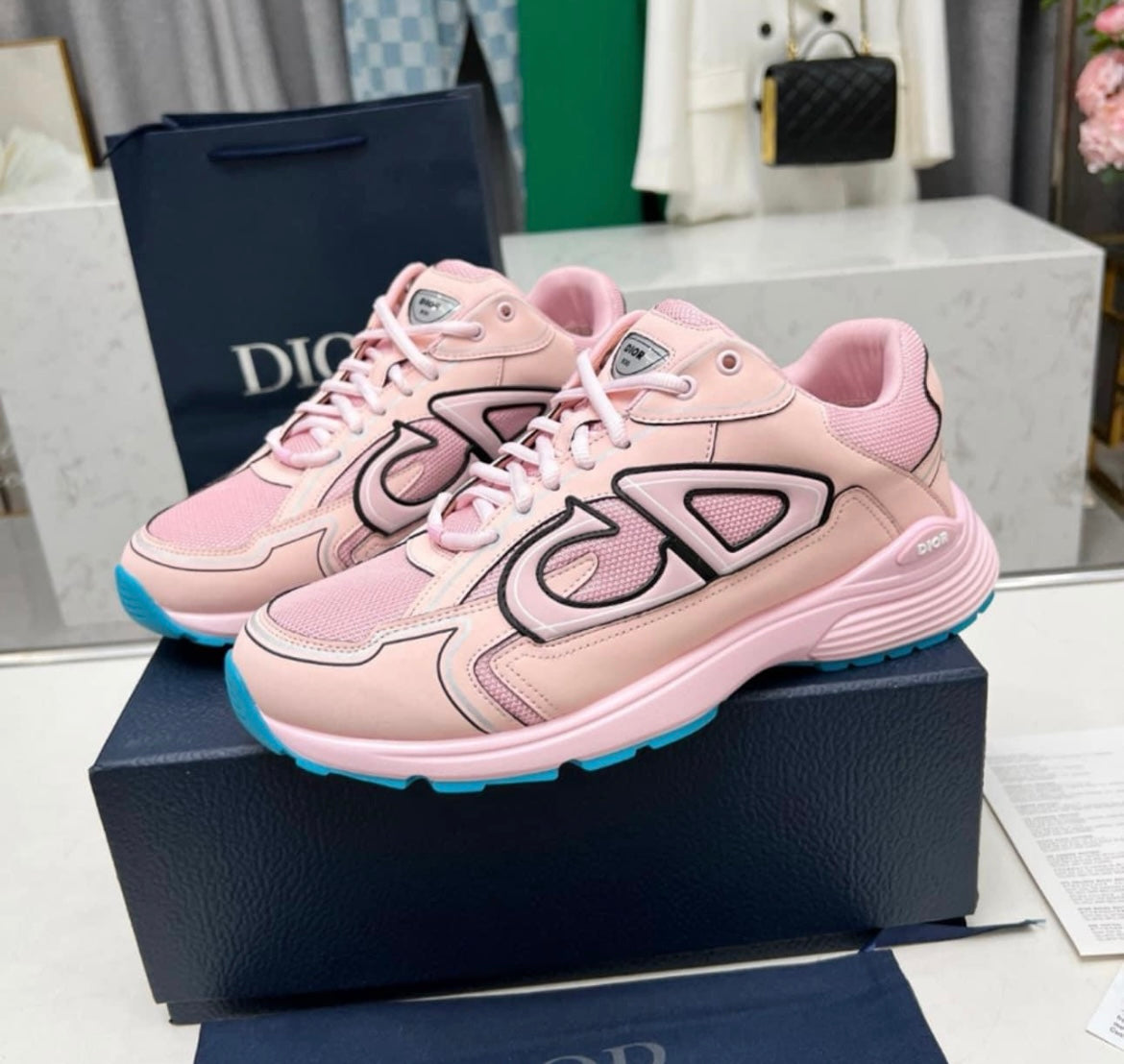 B3 pink blue