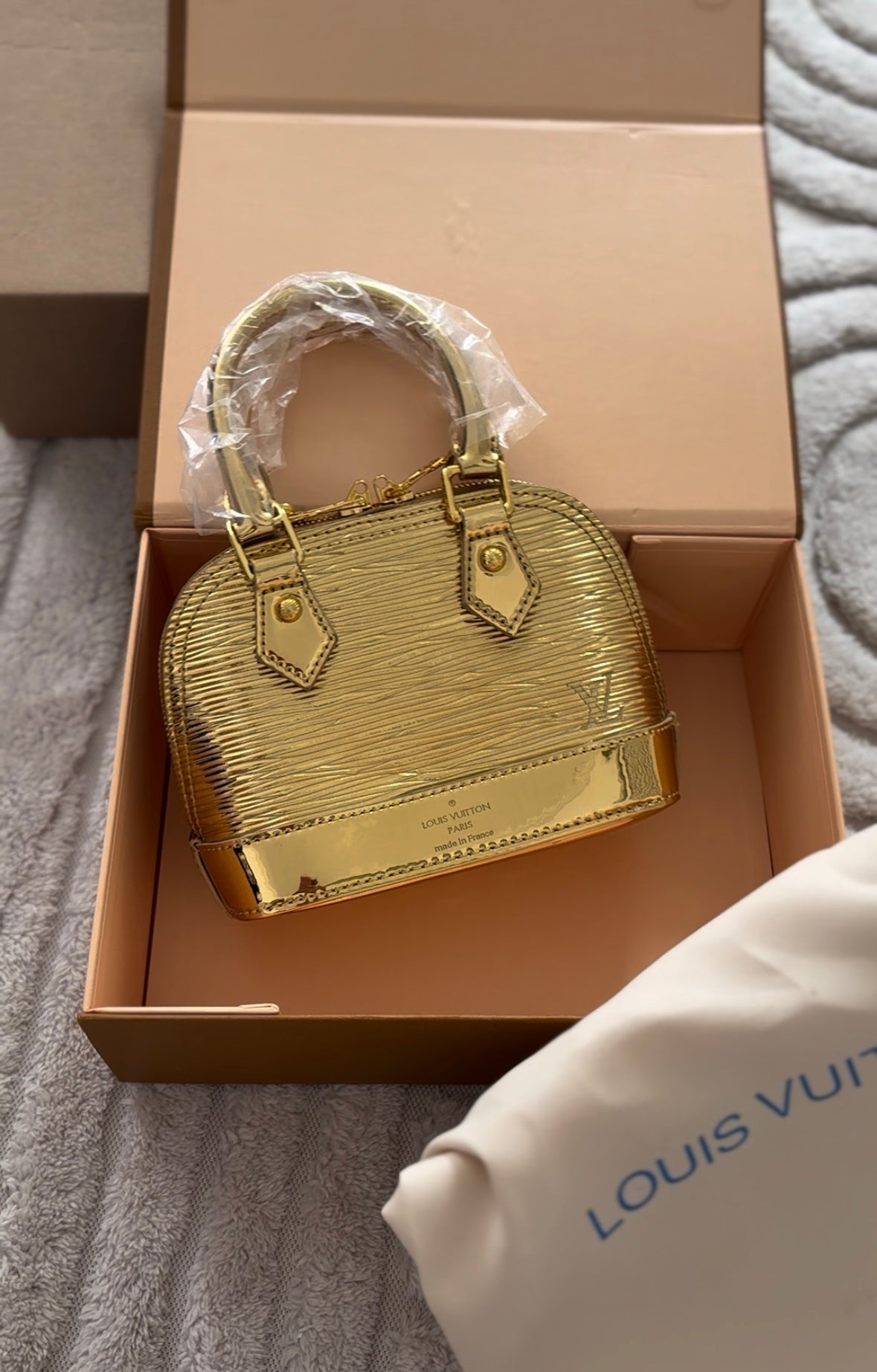 ( in stock ) mini Alma gold boxed
