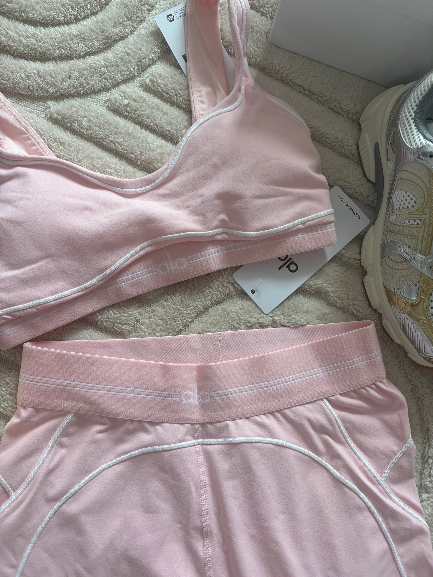 Alo heart throb set pink
