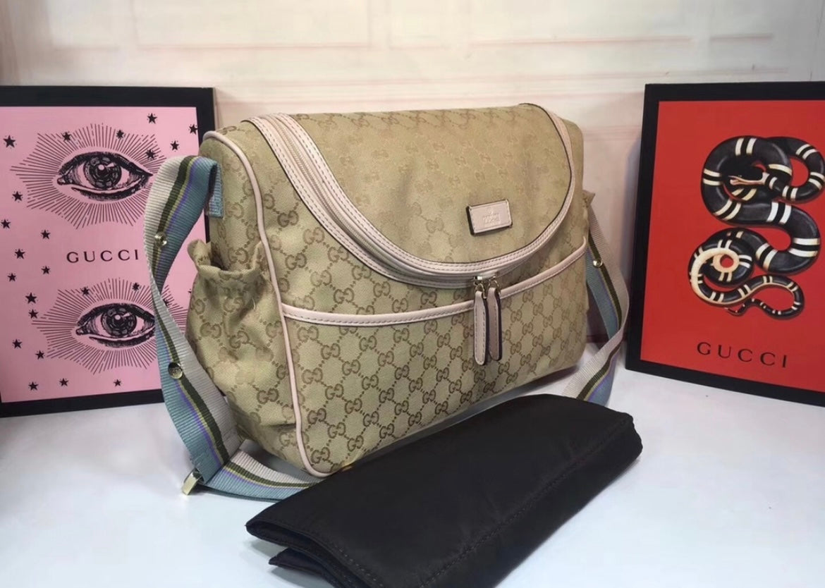 GG changing bag pink detail