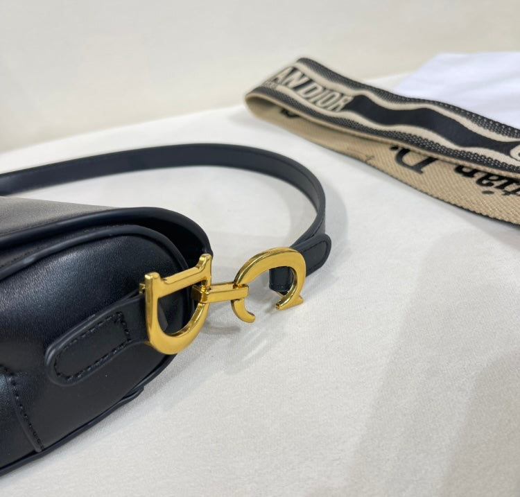D Saddle bag