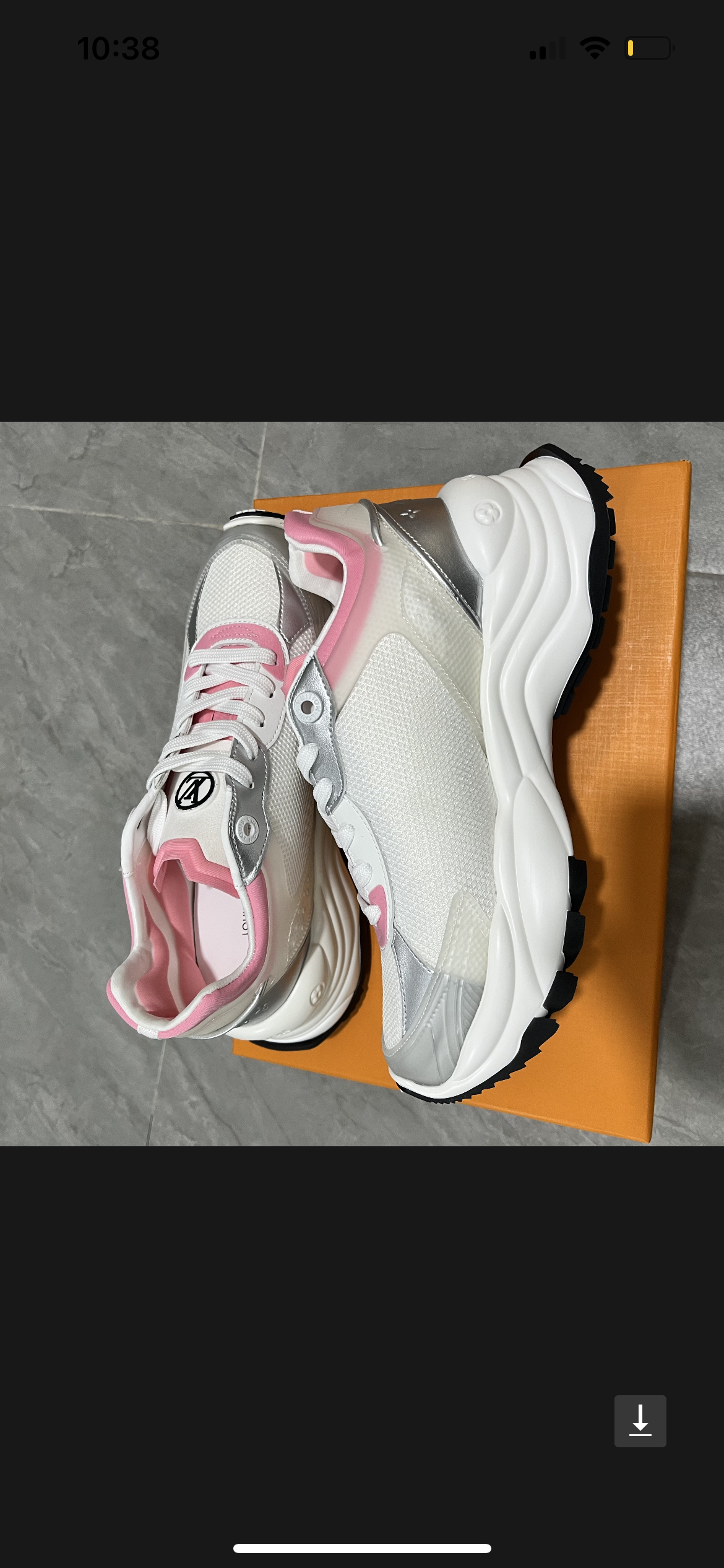 Louie v pink monogram runner