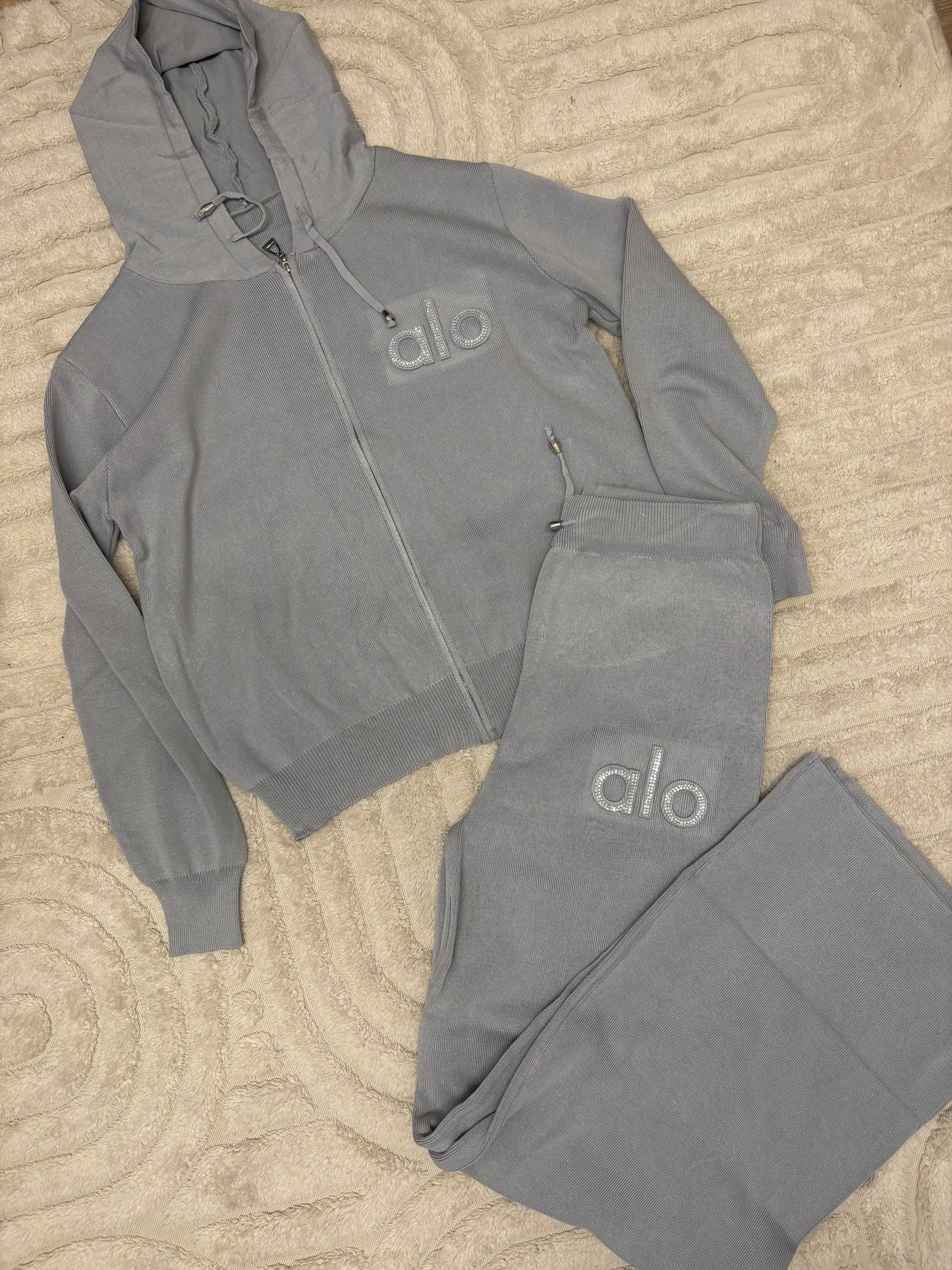 ( in stock fits size s/m ) Alo knit tracksuit