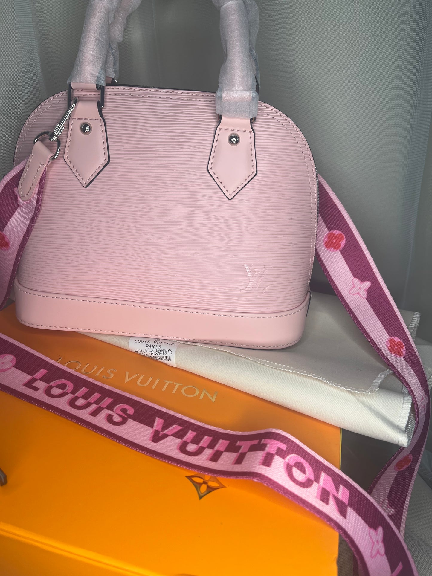 New style pink Alma bag
