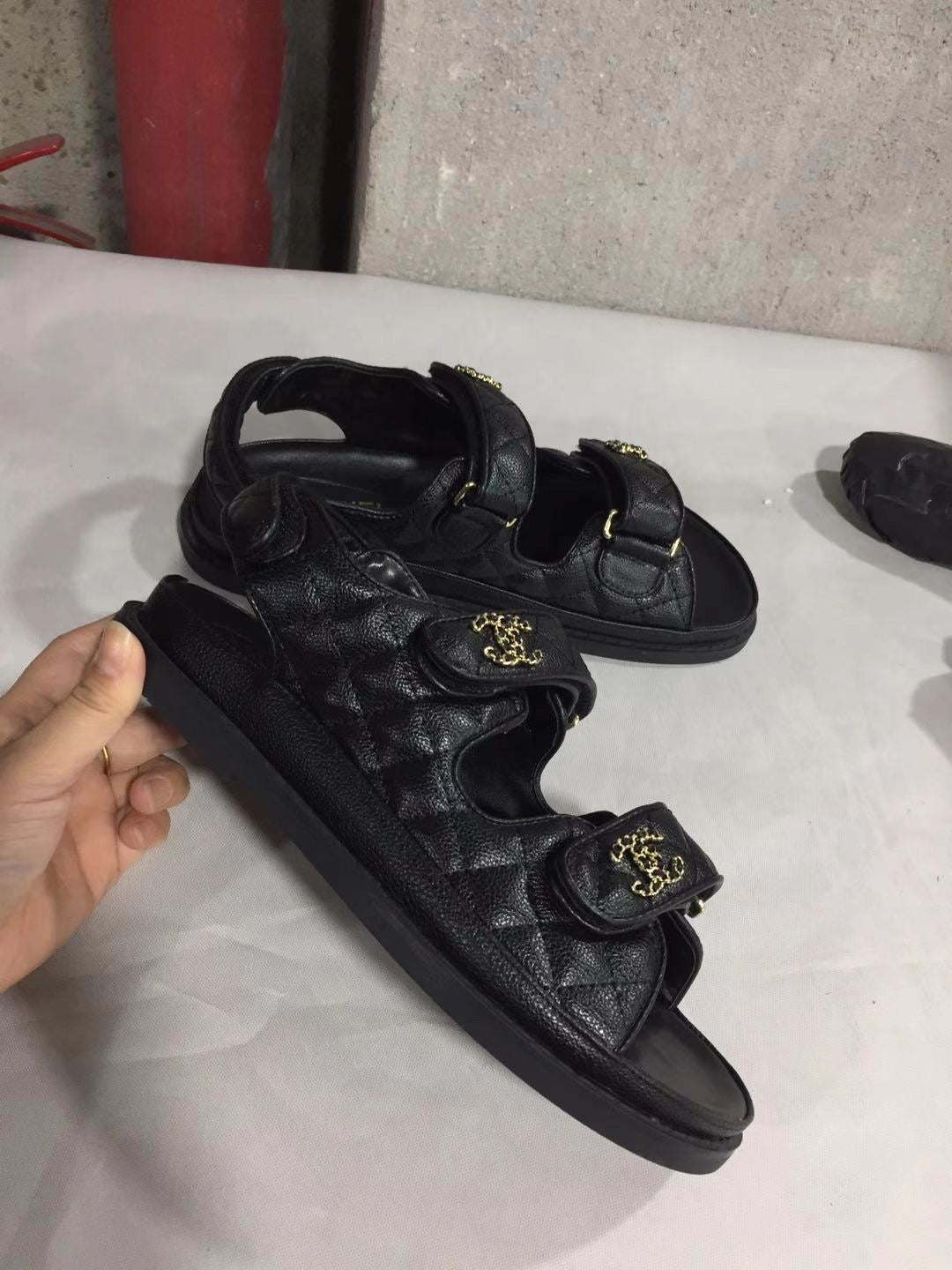 CC sandal black