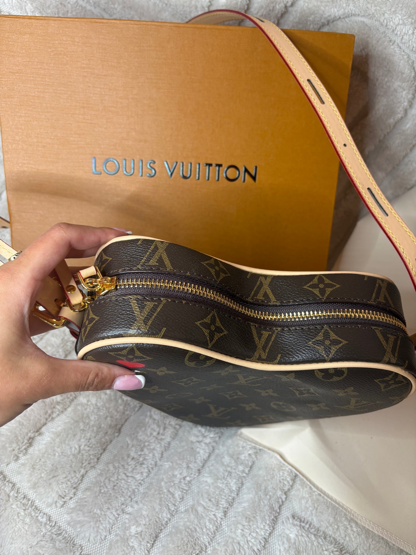 Louie heart crossbody bag