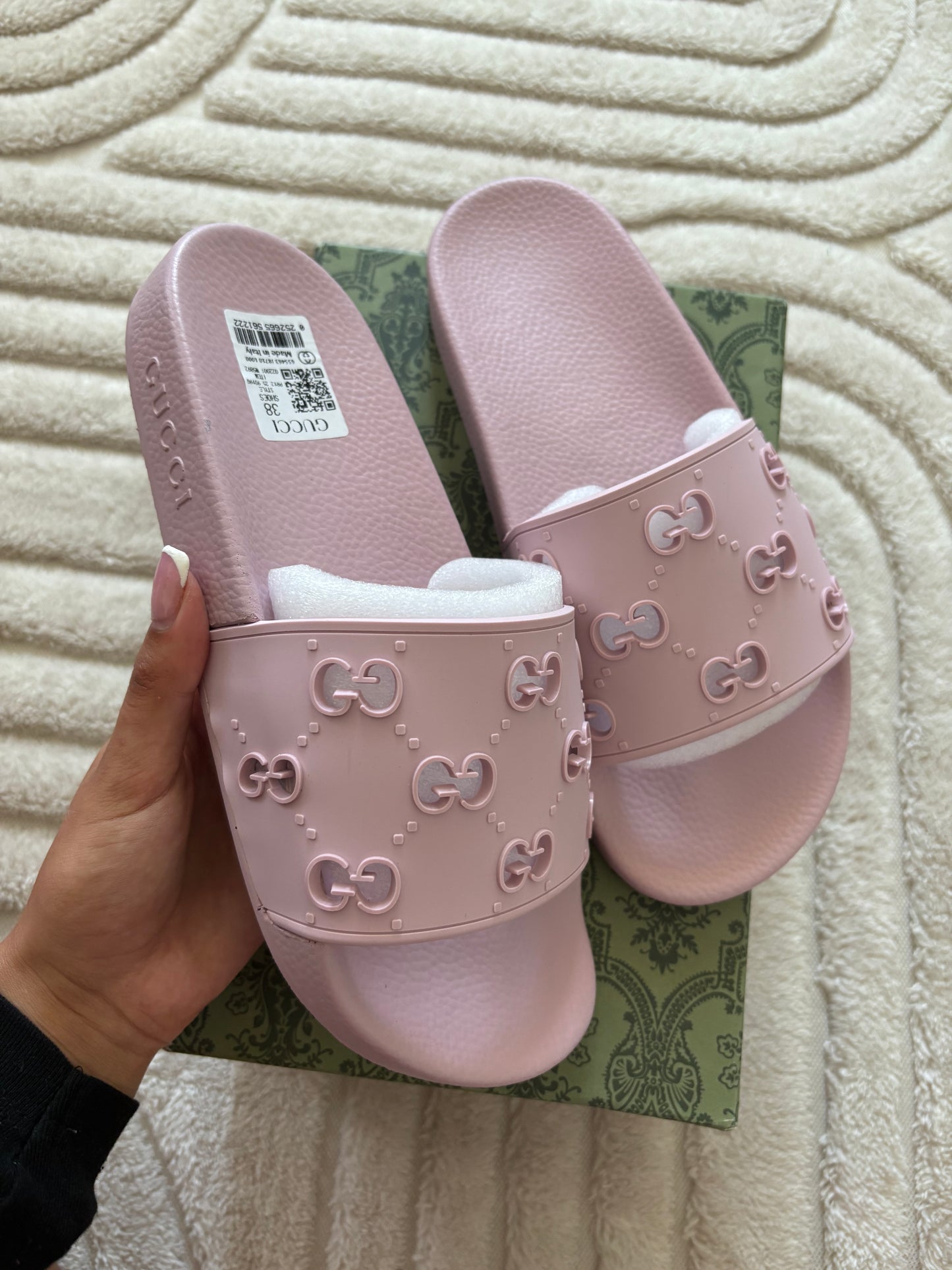 GG pool slide pink