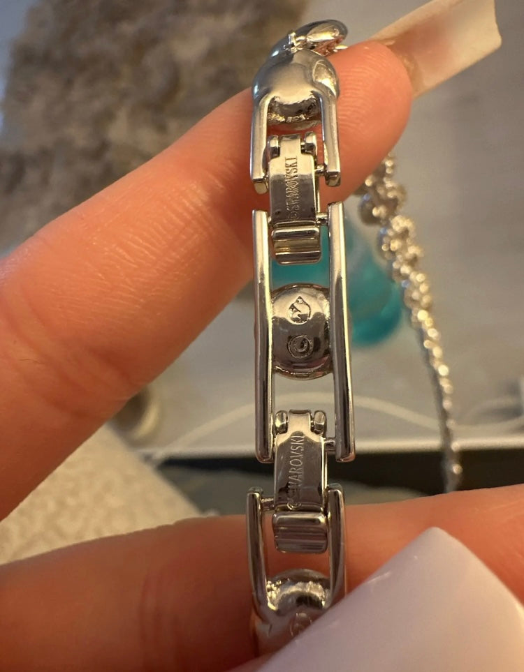 Swarvoski angelic necklace silver
