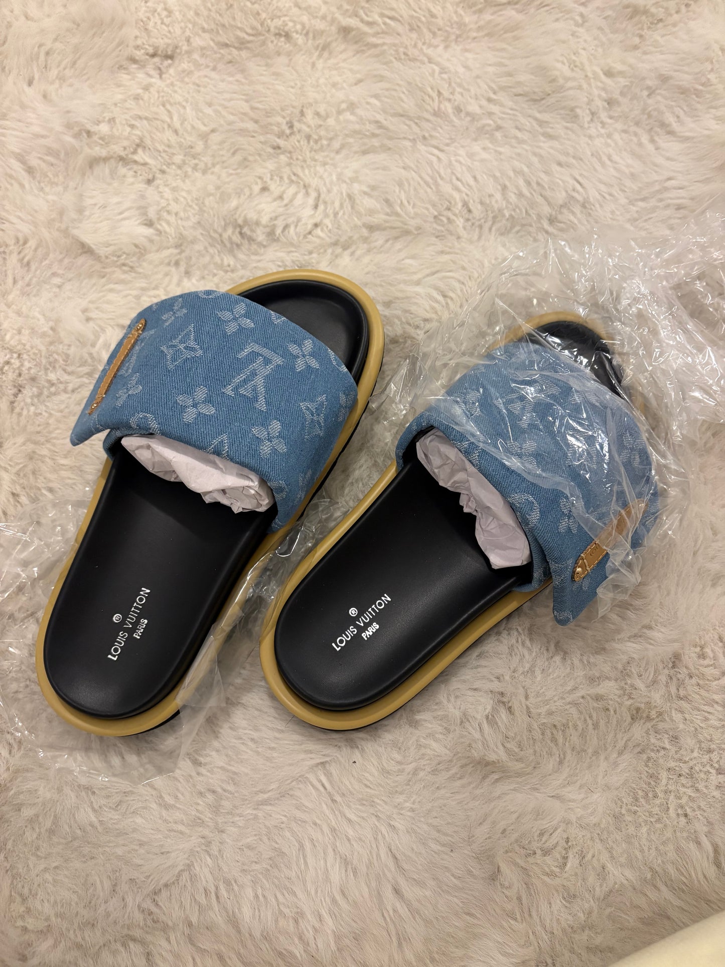 ( in stock size 6 no box ) denim slide