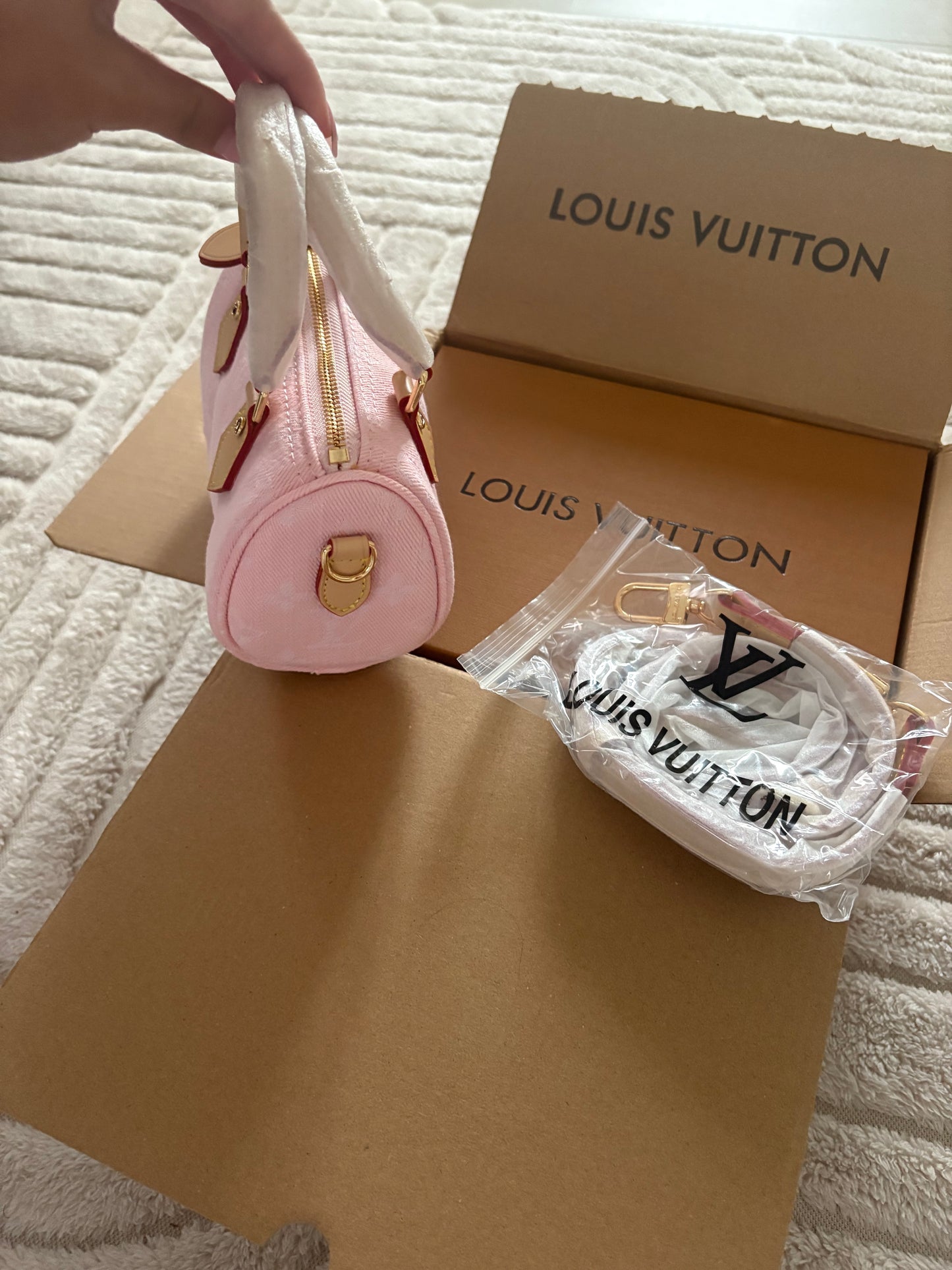 ( in stock ) speedy nano pink denim with long strap & box
