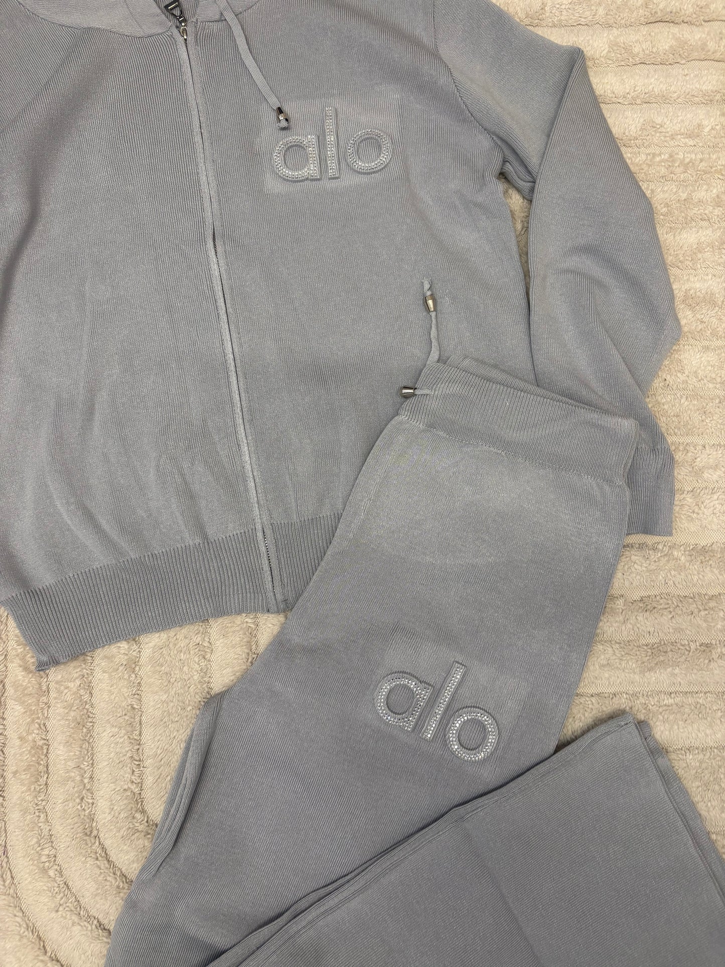 ( in stock fits size s/m ) Alo knit tracksuit