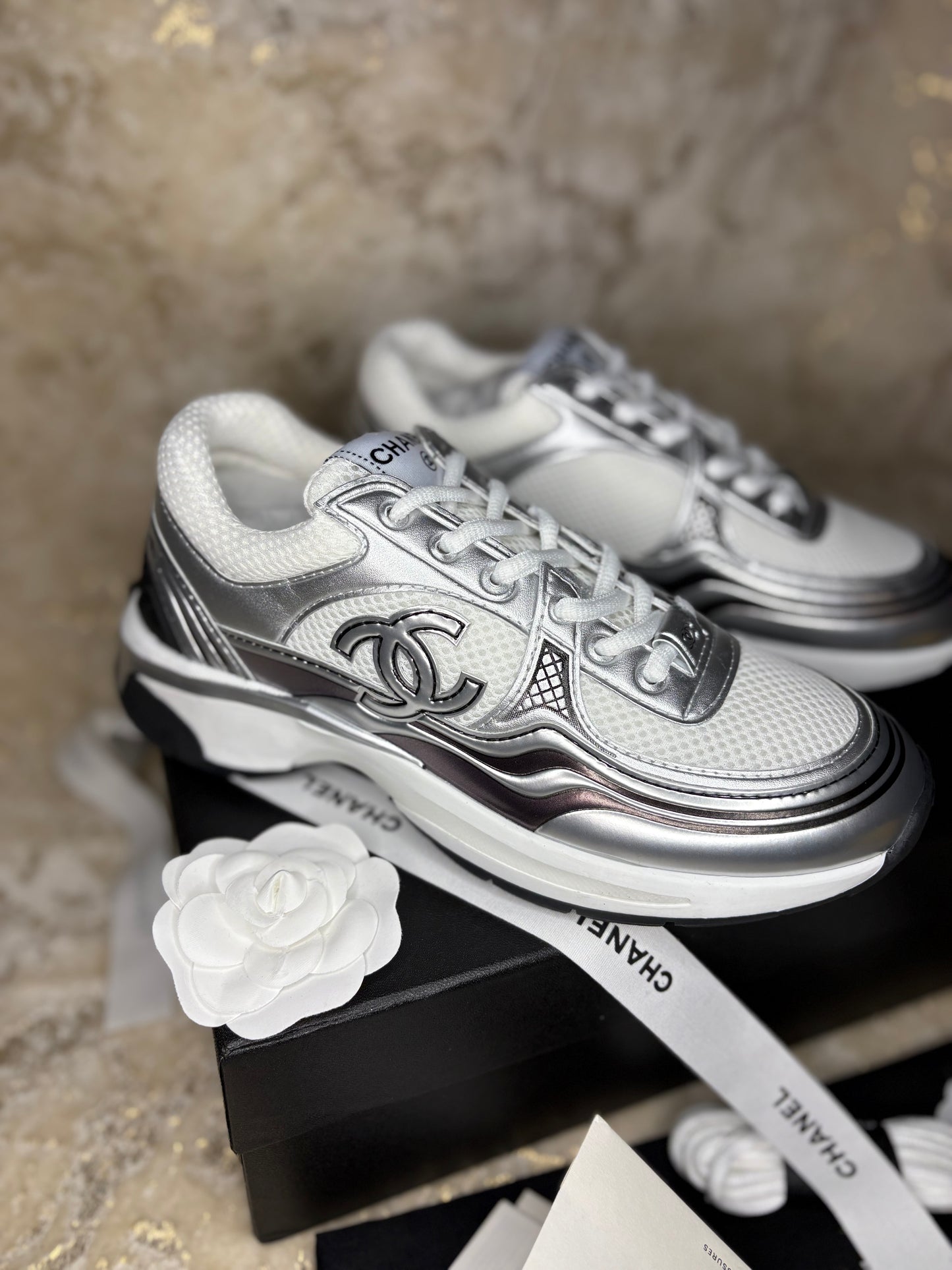 CC metallic bronze silver runner