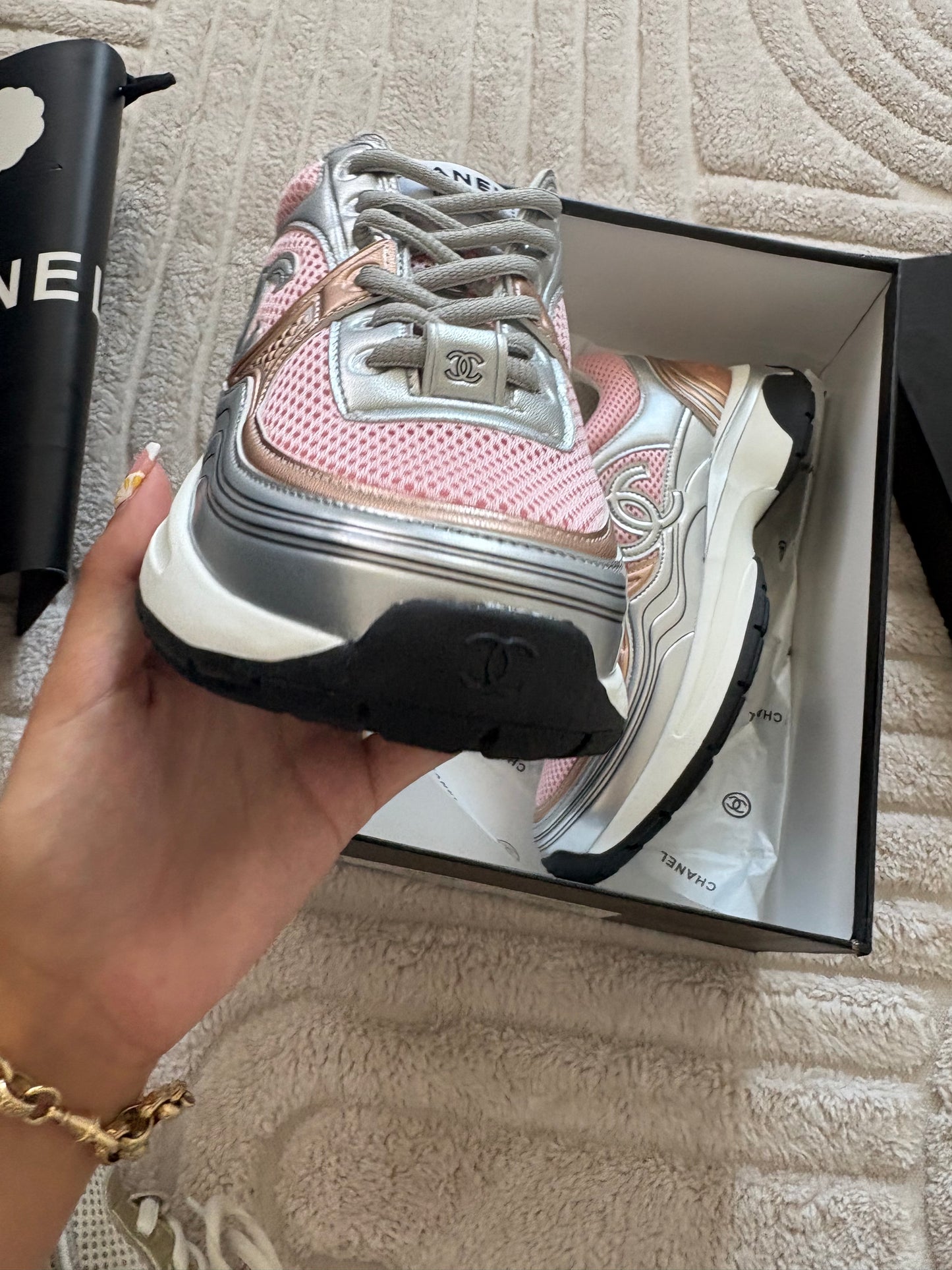 Cc metallic pink runner
