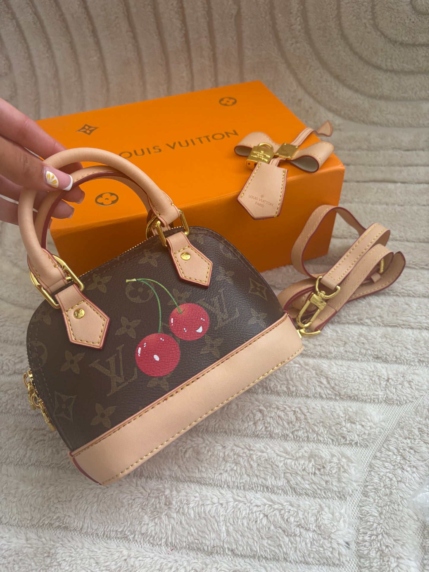 mini alma cherry boxed