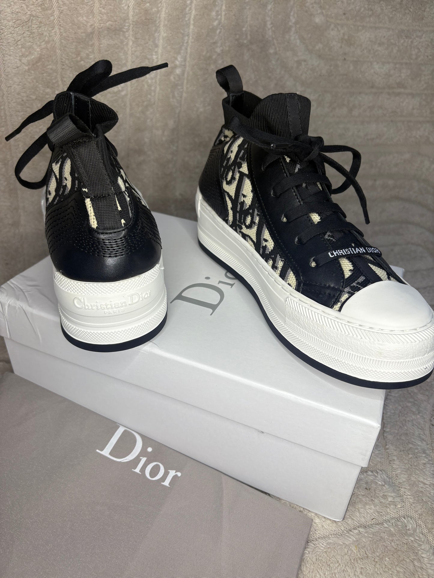 ( in stock size 5 ) d monogram trainer navy