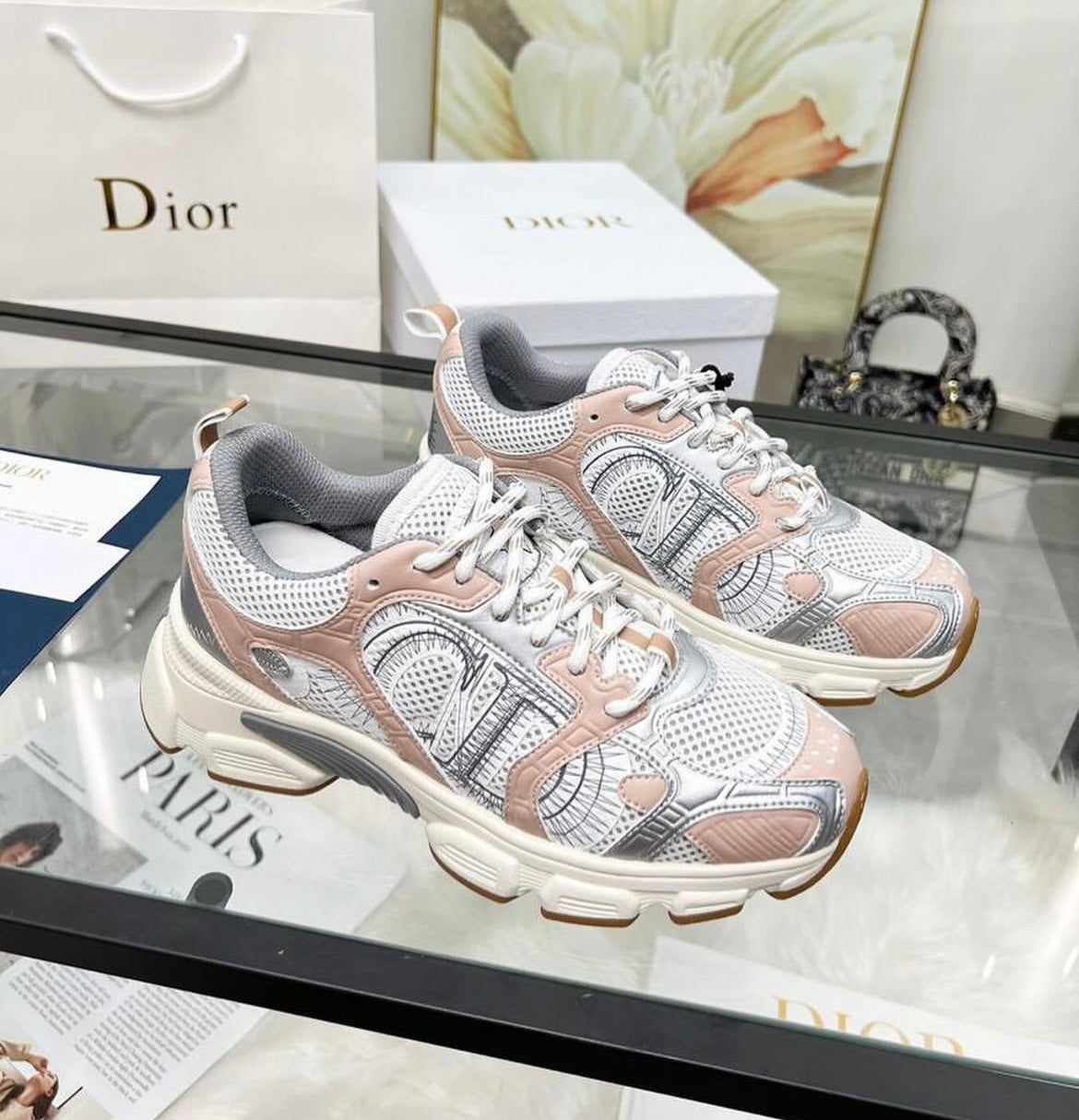 B3 pink silver runner
