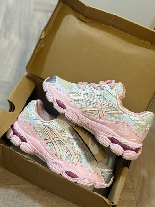( in stock size 6 ) asic silver pink