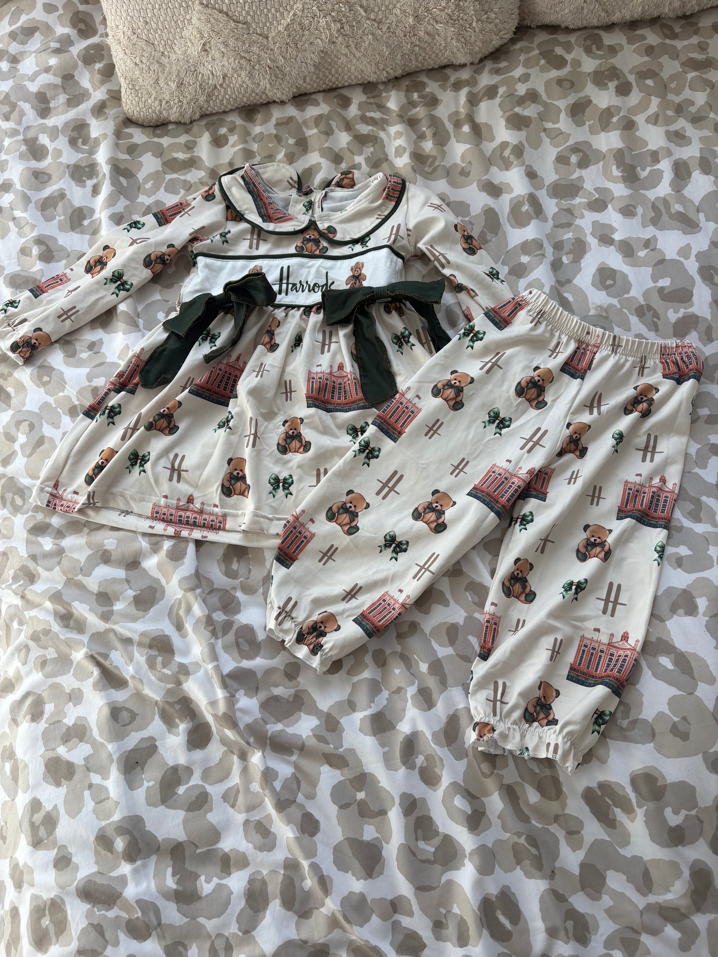 ( in stock size 12-18 & 24 m ) toddler Harrods pyjamas