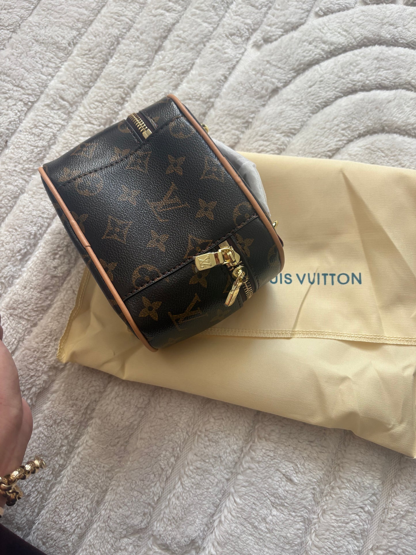 ( in stock ) Louie vanity case small