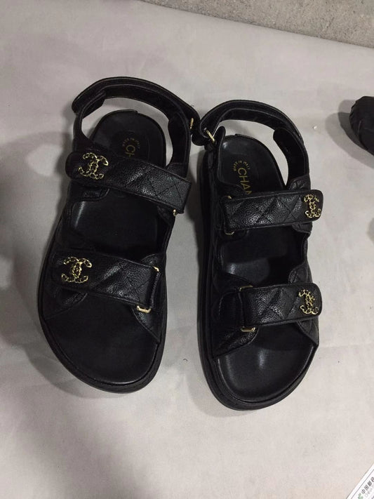 CC sandal black pearl