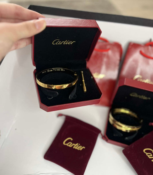 ( in stock size #17) cart love bangle