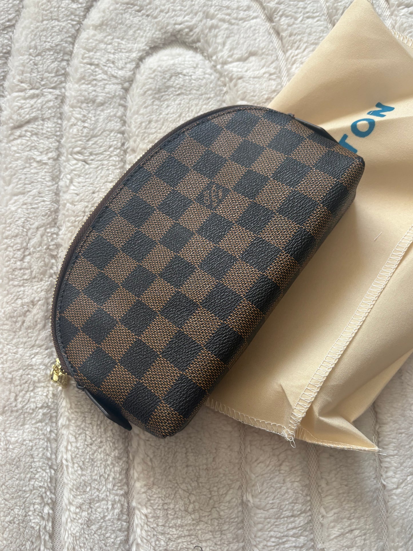 ( in stock ) Louie small vanity pouch