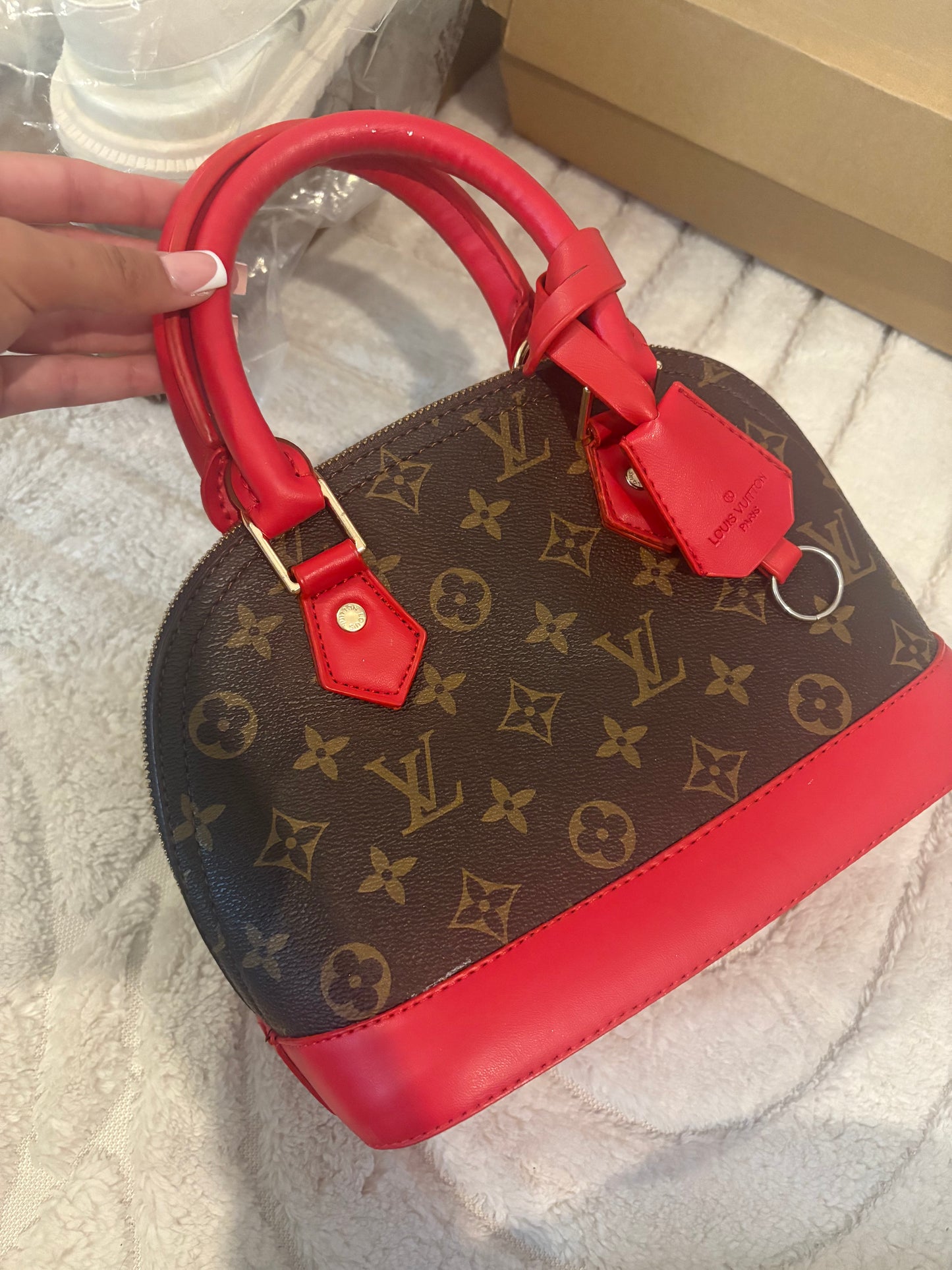 ( in stock ) Alma red