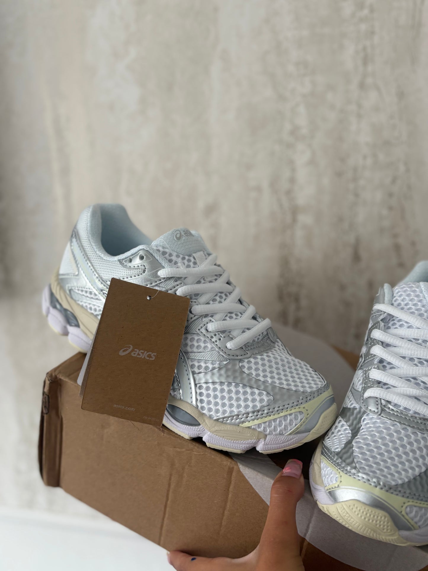 ( in stock size eu 38 - uk 4.5-5 ) asic white grey gel