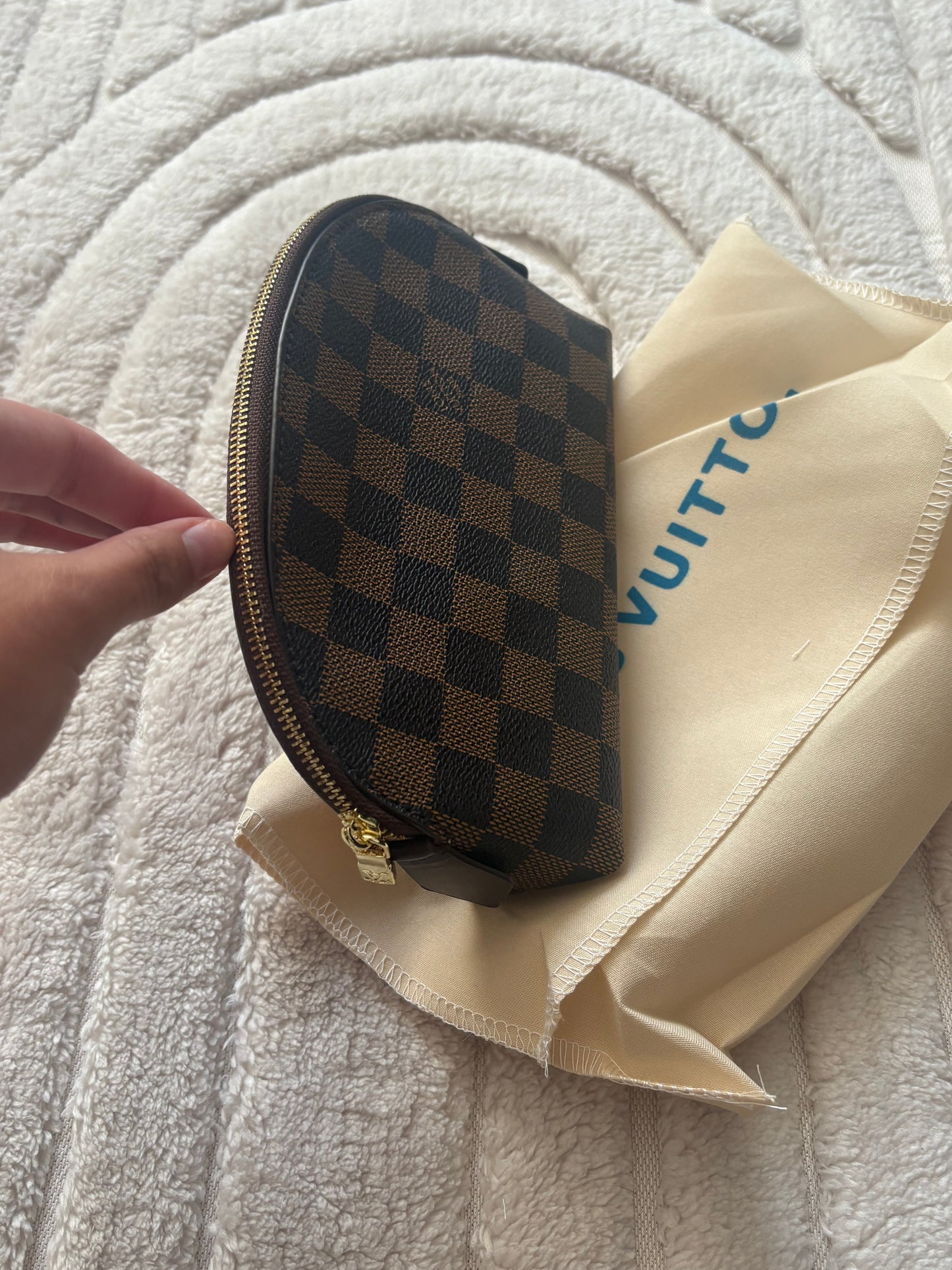 ( in stock ) Louie small vanity pouch