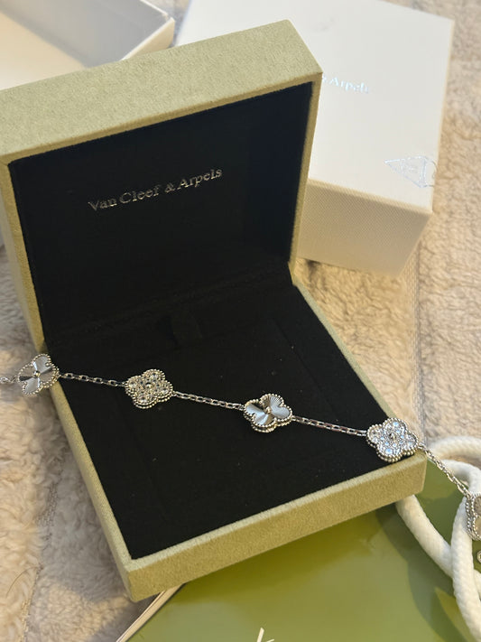 ( in stock ) Cleef bracelet silver
