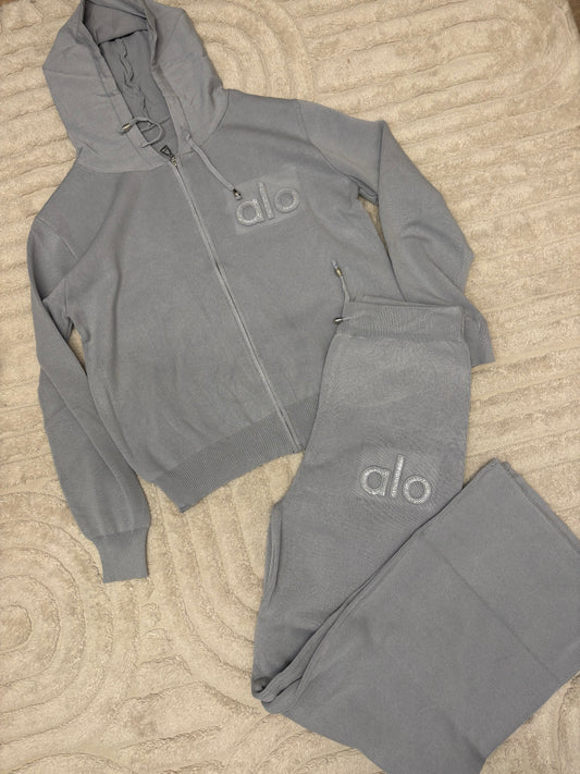 ( in stock fits size s/m ) Alo knit tracksuit