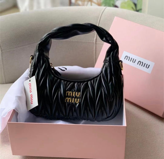 Miu m1u shoulder bag black