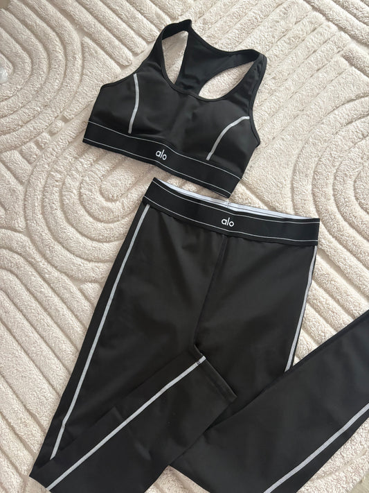 ( in stock size s & m ) Alo sports bra set