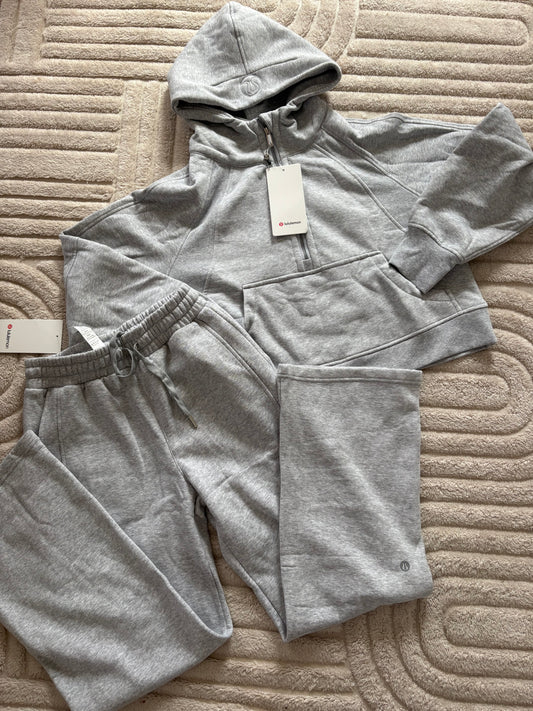 ( in stock size s-m ) lulu🍋 oversized flare tracksuit