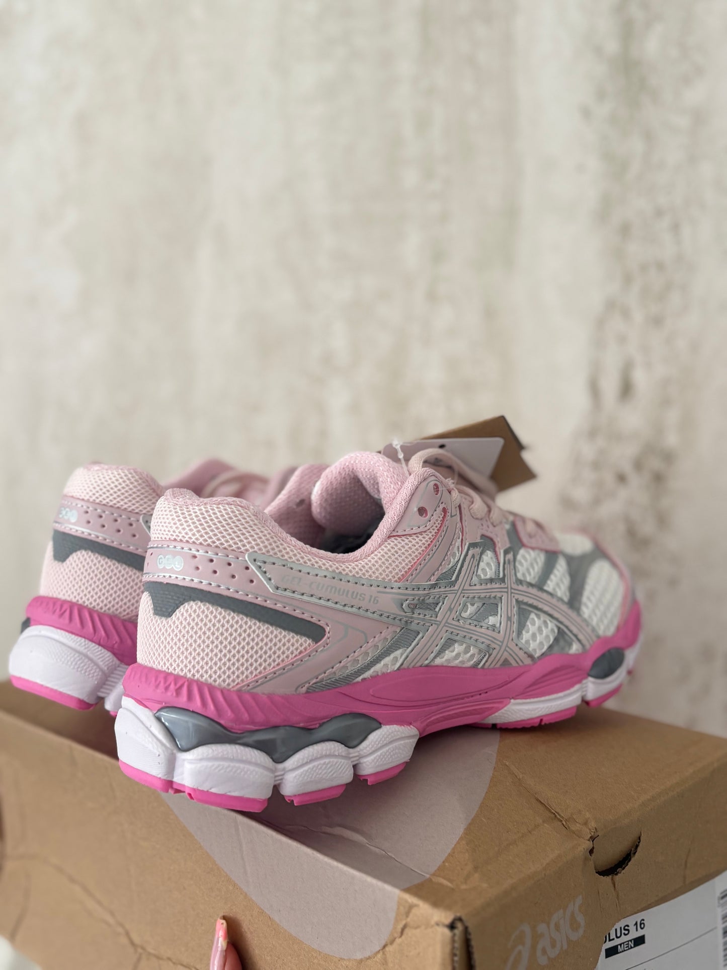 ( in stock size 4&6 ) asic pink gel