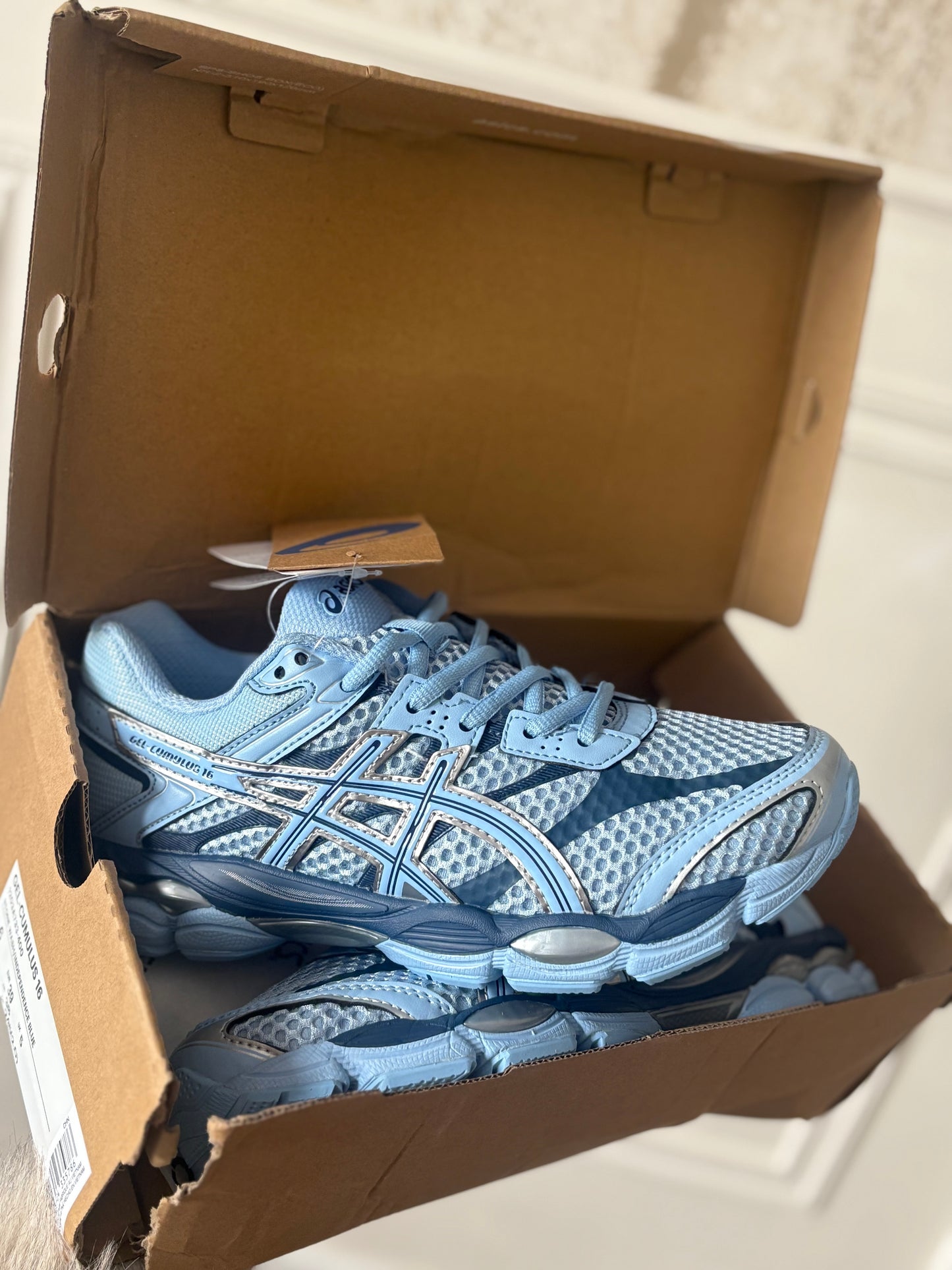 ( in stock eu 39 fits size 6 ) asic blue