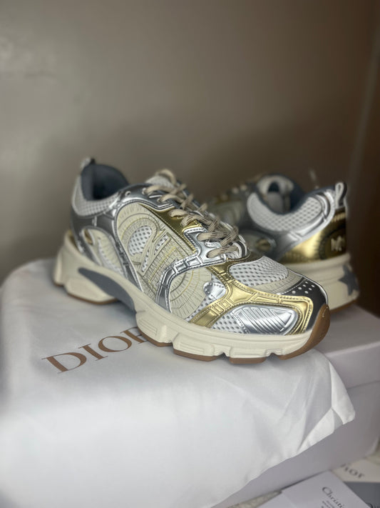 ( in stock size 5 ) b3 chrono gold