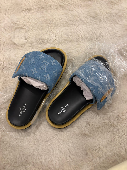 ( in stock size 6 no box ) denim slide