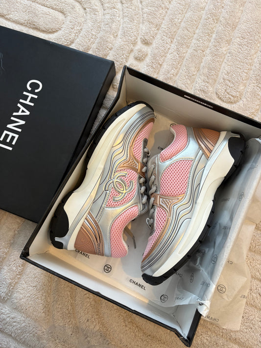 ( in stock size 4 ) cc pink metallic runners boxed