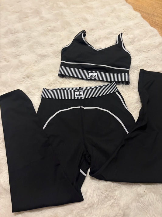 ( in stock size xs & M ) Alo legging set