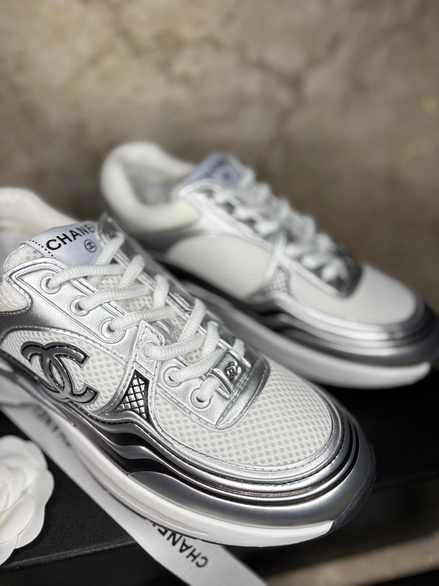 CC metallic bronze silver runner