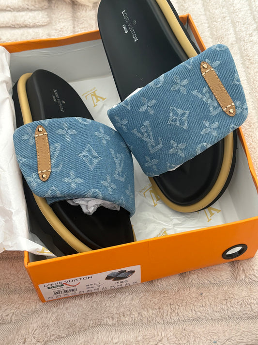 ( in stock size 6 ) Louie denim slide