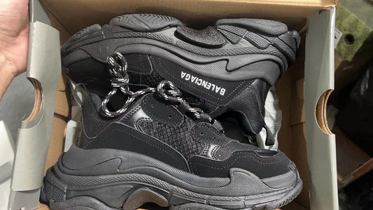 TRIPLE S black