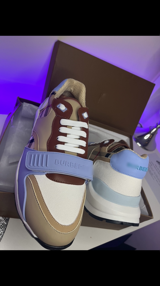 ( in stock size 6.5/7) b runners blue