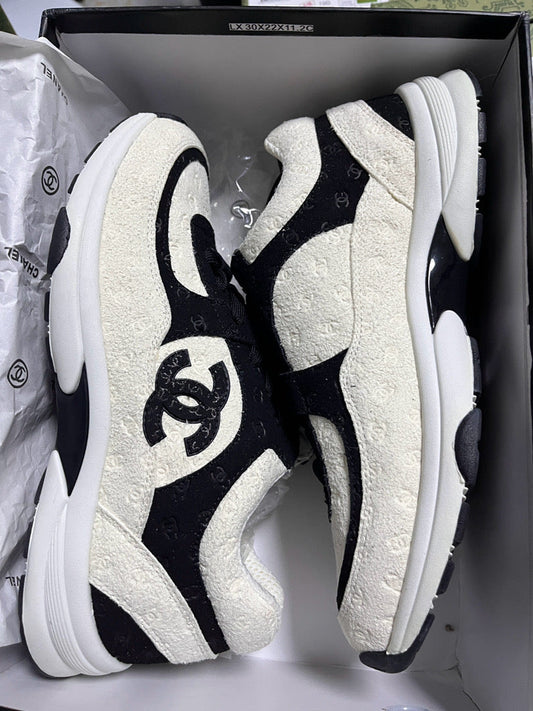 ( in stock size 4 ) cc monochrome