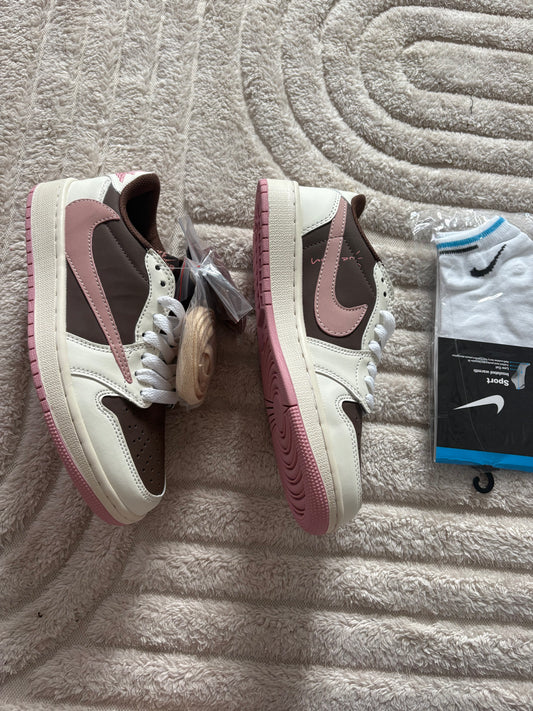 ( in stock size 4.5-5 ) Travis Scott j0rdan low